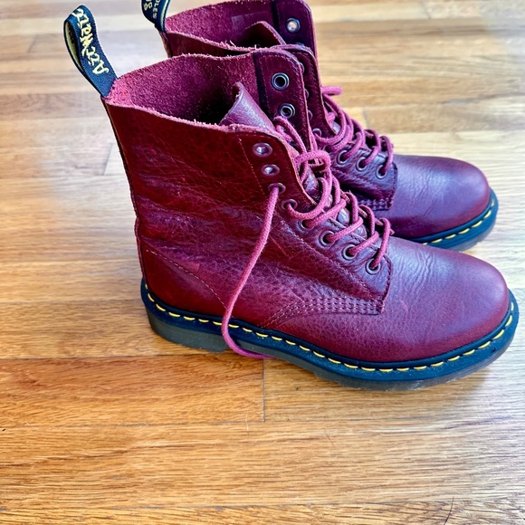 Dr. Martens boots - Picture 2 of 5